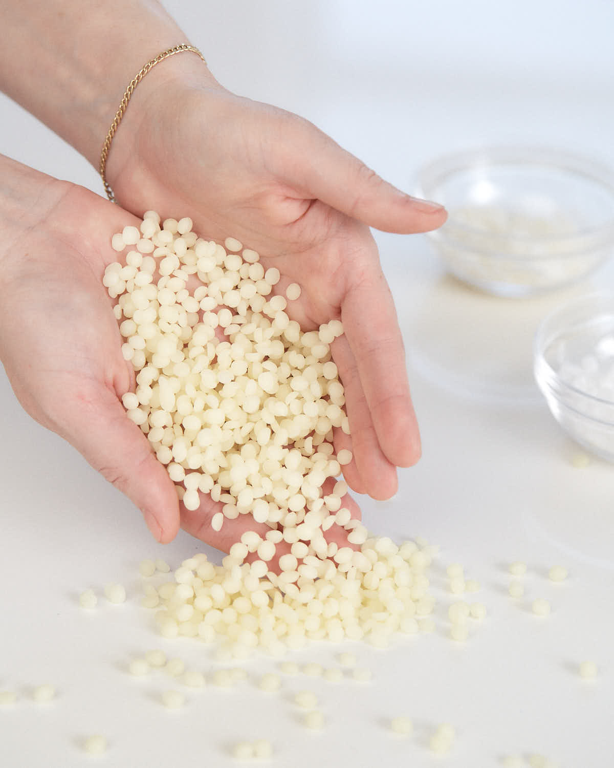 sustainable beeswax diy cosmetics